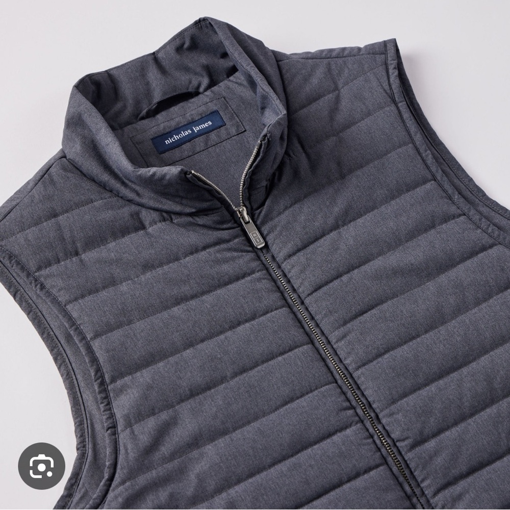 NICHOLAS JAMES small Gray Mens vest.